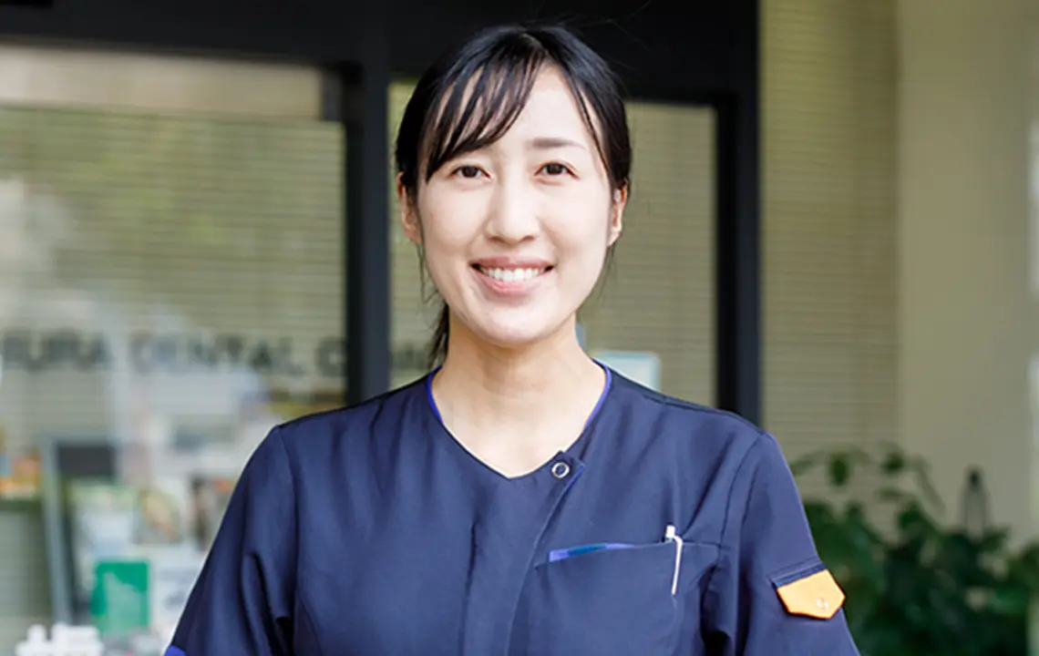 歯科医師　長崎 美月